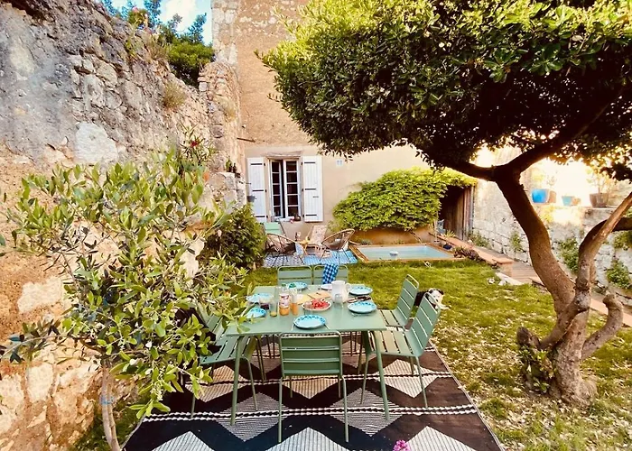 Διαμέρισμα Joli Dependance Intra-muros